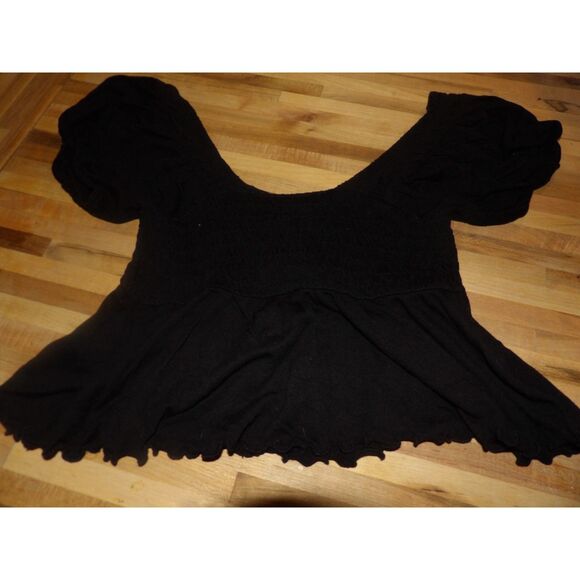 Urban Outfitters cropped black blouse S - Picture 3 of 4